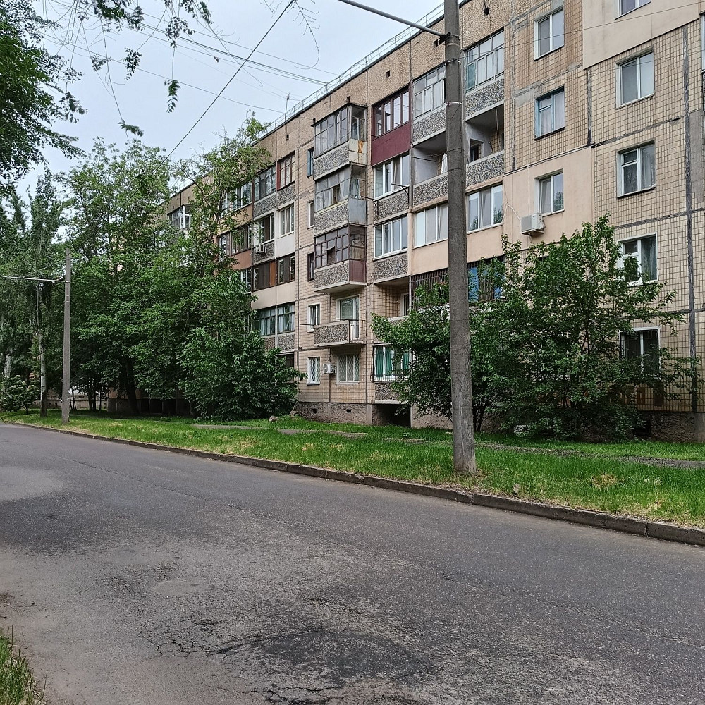 Терміново!   Продам 1 кімнатну квартиру - чешку поруч  Гагаріна Кривой Рог - изображение 1