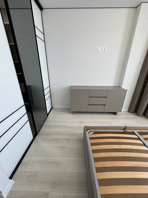 Нова 4-ри кімнатна квартира з ремонтом Держ. програми Одеса - зображення 6