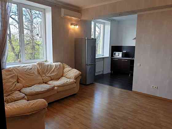 Аренда 2 комн. квартиры Соборный 192 Запоріжжя