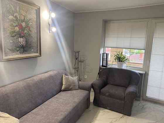 Оренда великої 1,5 квартири на Добролюбова Минай