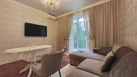 Стильна 3х кімнатна  квартира студія, вул. Хорива 4,Подiл Киев