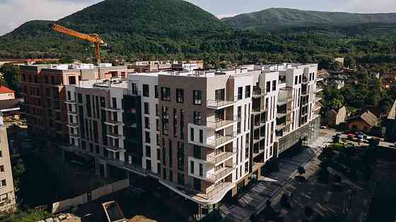 Продаж. Двокімнатна квартира з видом на гори з терасою. Тячів. 5.30 Тячів