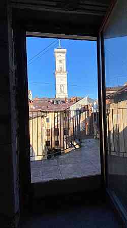 Продаж квартири з терасою Площа Ринок\Театральна. Львов