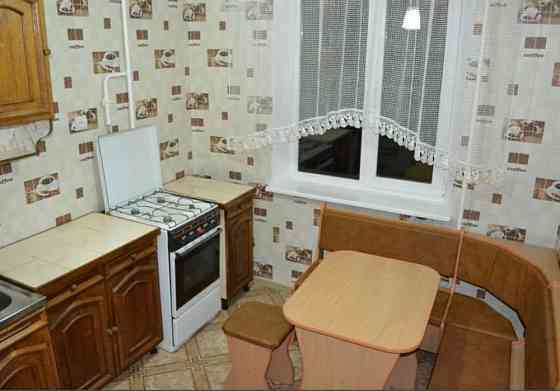 р 2-кімнатна квартира з ремонтом та меблями, Північний, не кутова Ровно