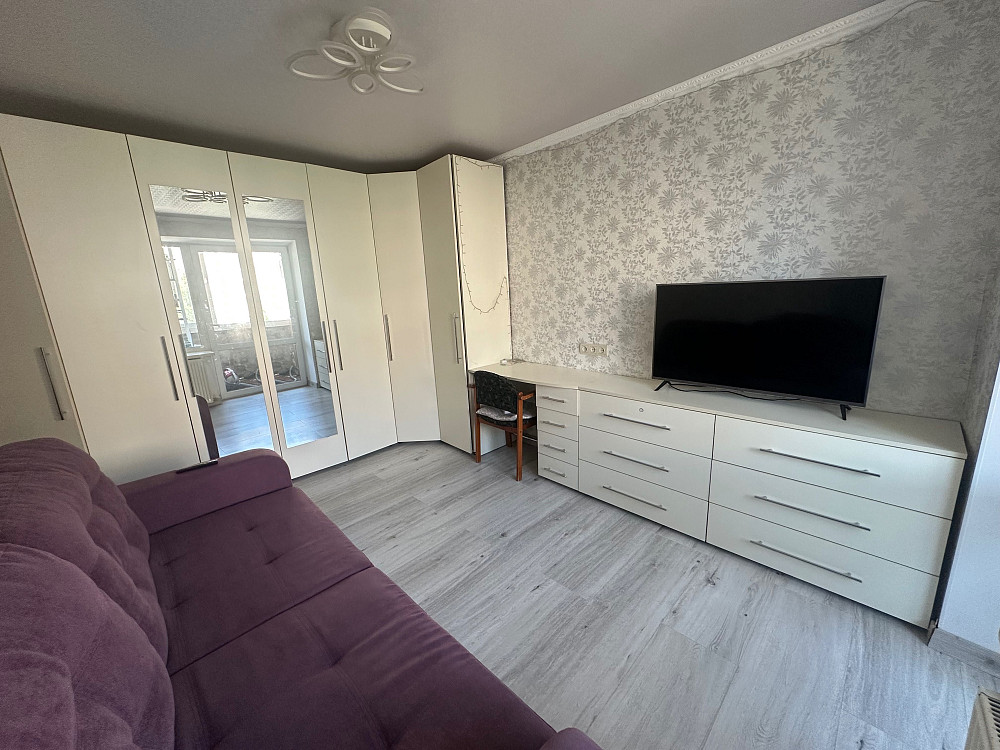 Продаж квартири на пʼятому поверсі в центрі міста Велика Знам`янка - зображення 4