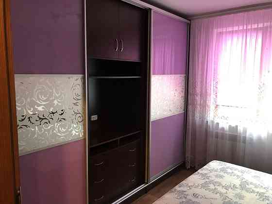 Продається трикімнатна квартира у Вараші Вараш