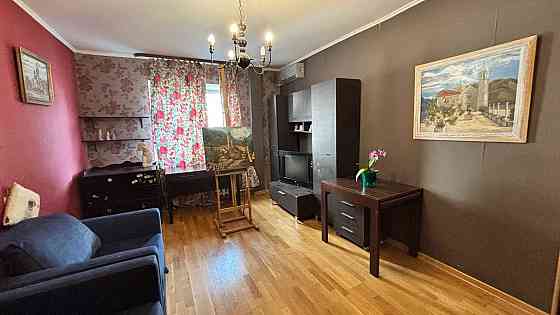 Позняки. Продам  затишну  1 кім. квартиру, Пчілки 2Б Киев