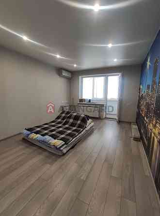 Продам крупногабаритну однокімнатну квартиру л/б Кам`янське (Запорізька обл.)