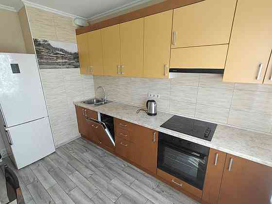 Суперціна, Велика, шикарна 2к кв. ЖК Науковий, м. Дорогожичі Киев