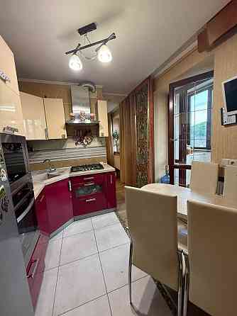 Продається 3-кім.кв. м.Винники вул.Івасюка з ремонтом.. Винники