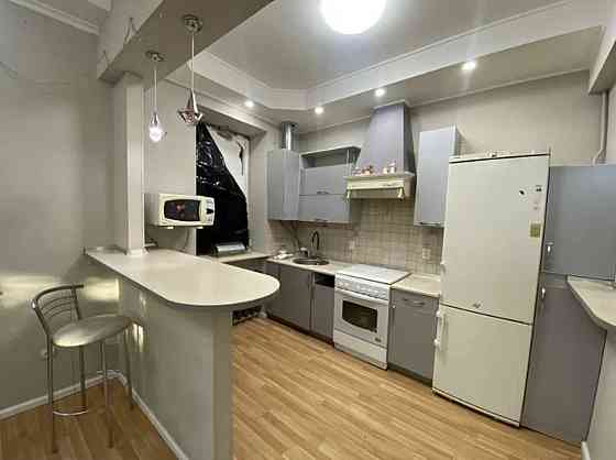 Продам 3 к.кв., Центр, м.Научная, лучшая цена с ремонтом и мебелью. AN Харьков