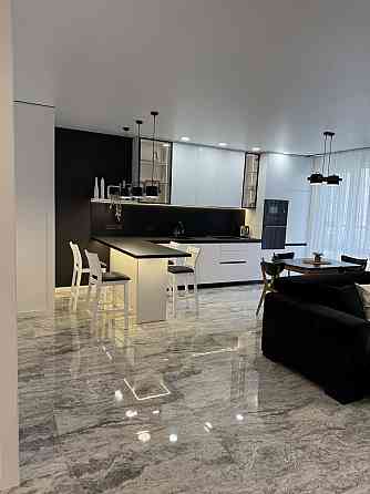 3-кімн. ЖК Голосіївський. бізнес-класу. Підземний Паркинг. Метро 1 хв. Киев