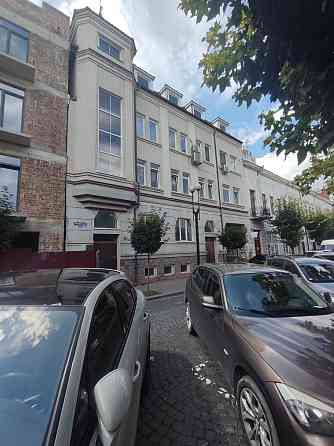 Продам квартиру  3 кімнатну Коломия