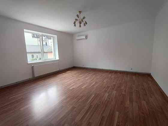 Продам квартиру  3 кімнатну Коломия