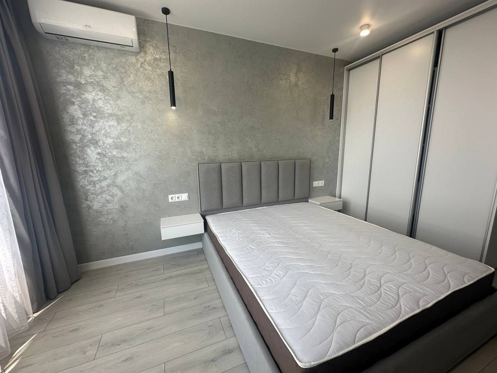 Перша здача! Варшавський, Олександра Олеся 5а, новий ремонт Киев - изображение 4