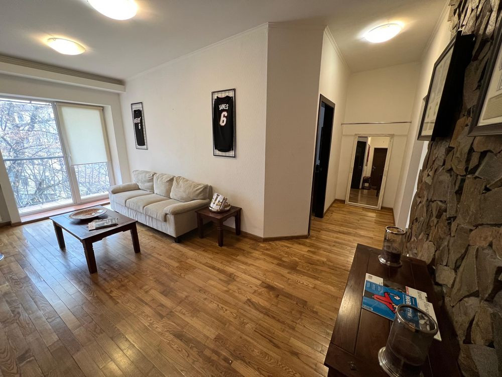 Оренда 3к квартири Набережно-Хрещатицька 3а Киев - изображение 1