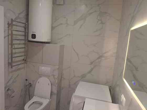 Власник. Перша здача. 47 м.кв. Є гардеробна. Варшавский 2 Киев