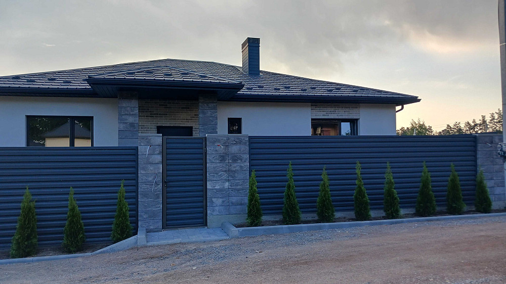 Сучасний функціональний одноповерховий будинок у Лісовій Бучі Буча - зображення 1