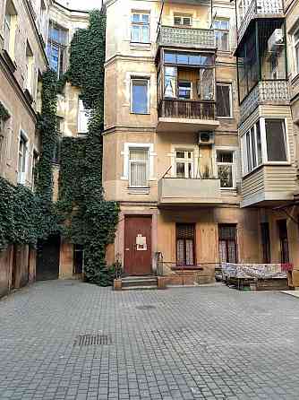 3 х комнатная квартира в историческом центре, ул. Канатная низкий этаж Одесса