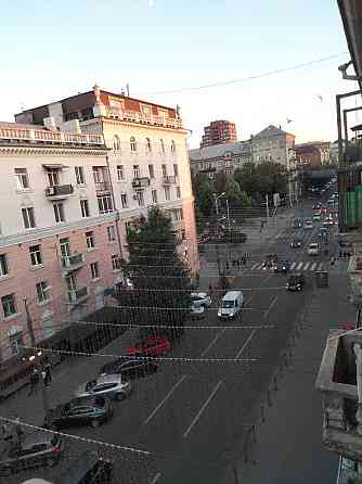 Продаю 2 комнатную квартиру в центре, с видом на Менору. Днепр