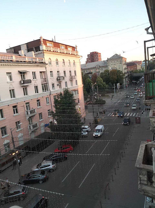 Продаю 2 комнатную квартиру в центре, с видом на Менору. Днепр - изображение 2