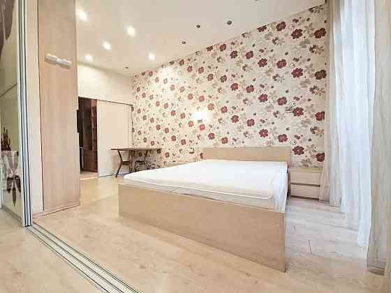 Сдам шикарную 2 х комнатную квартиру на ЖУКОВСКОГО Днепр