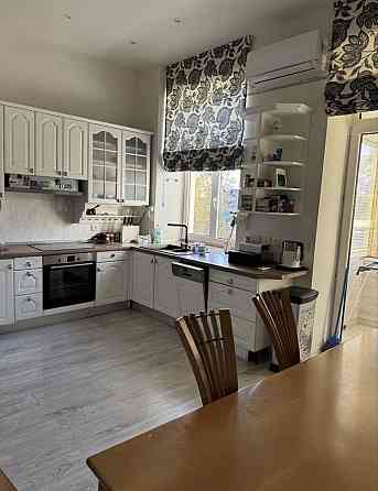 Липки ,Шовковична ,Центр ,Печерськ ,4-х кімн з ремонтом Киев