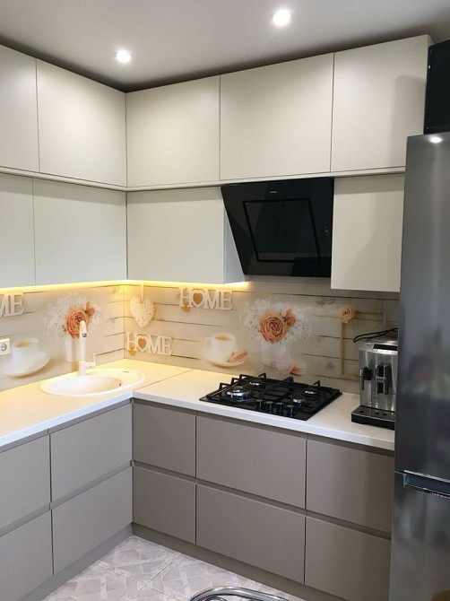 Продам 3-х кімн квартиру з гарним ремонтом і технікою вул О.Кошового Чернигов - изображение 1