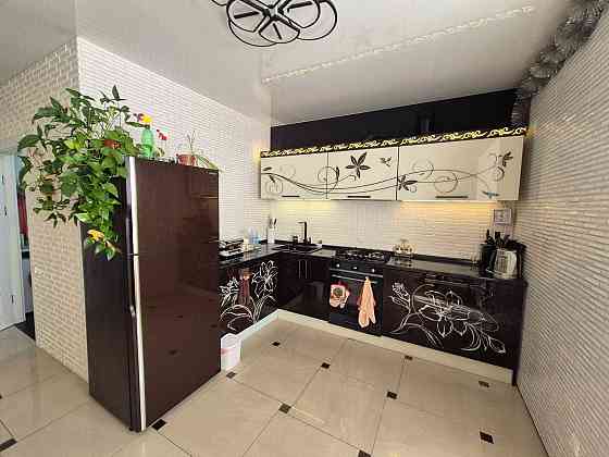 В рассрочку 3 комнатная с ремонтом на Черёмушках. Одесса