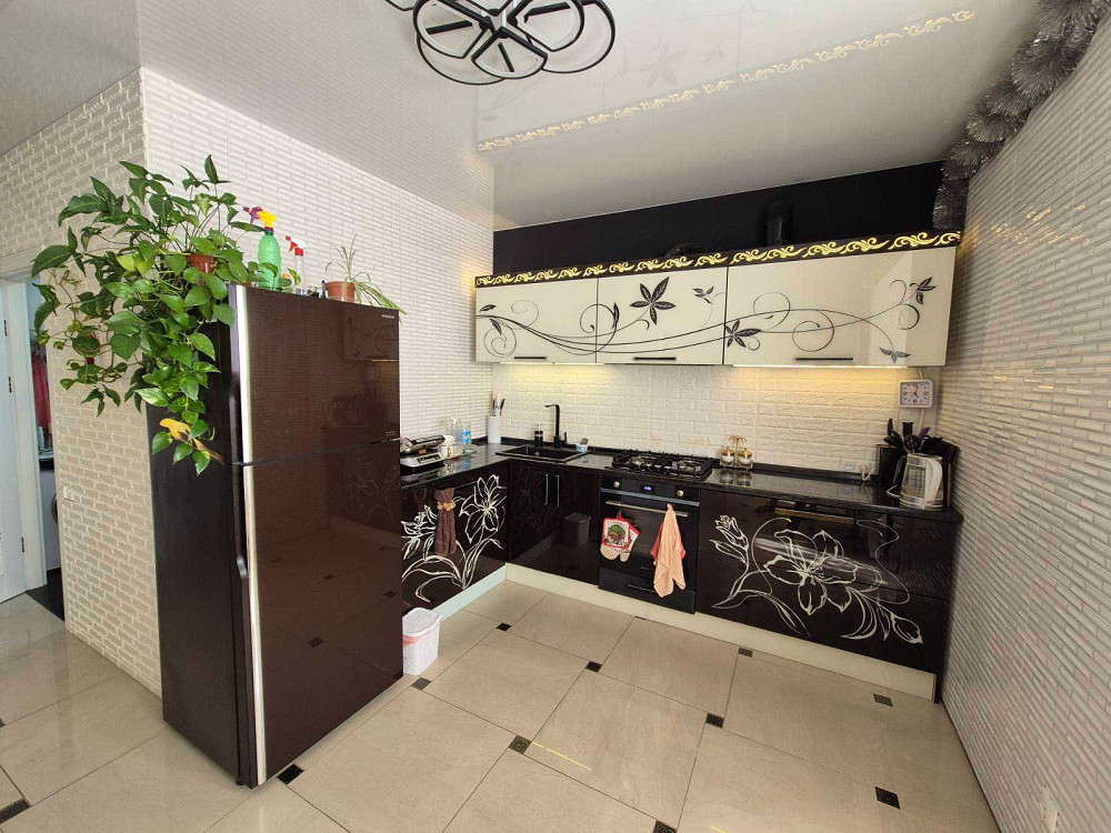 В рассрочку 3 комнатная с ремонтом на Черёмушках. Одеса - зображення 1