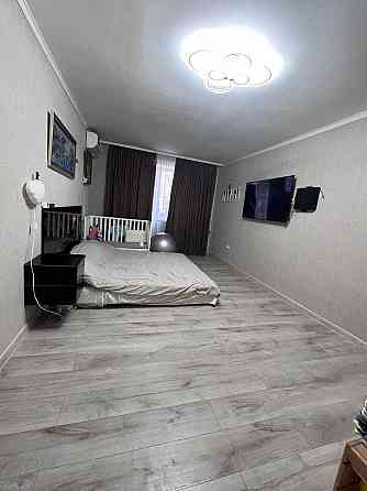 Продам 2-комн квартиру на Богдана Хмельницкого. Одеса