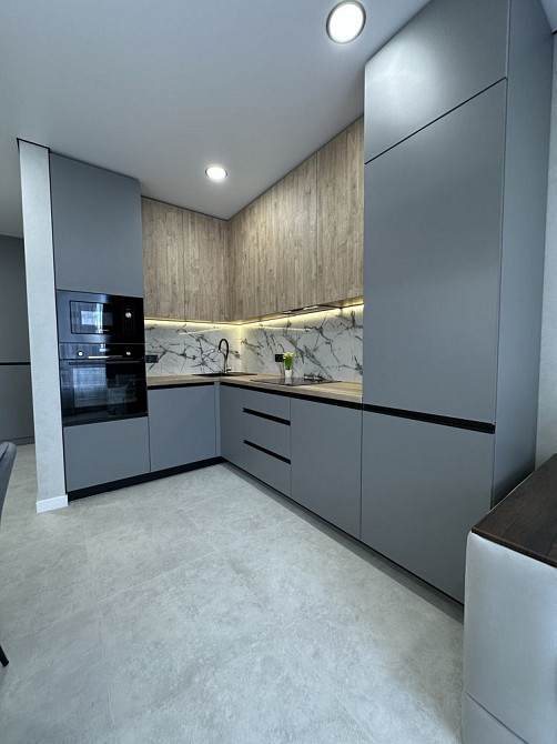 Продаж 1кімнатної 45м2 Евродвушка Власник без % жк Варшавський 2 Київ - зображення 1