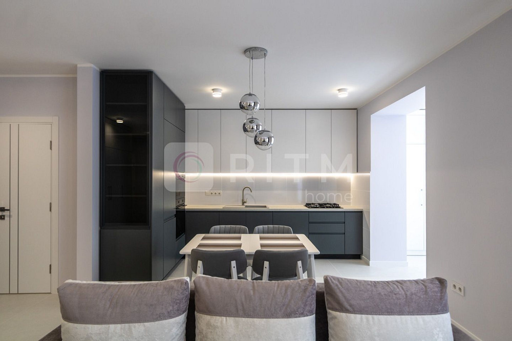 2-к. кв. + кухня-студія, перша здача, дизайнерський ремонт Ивано-Франковск - изображение 2