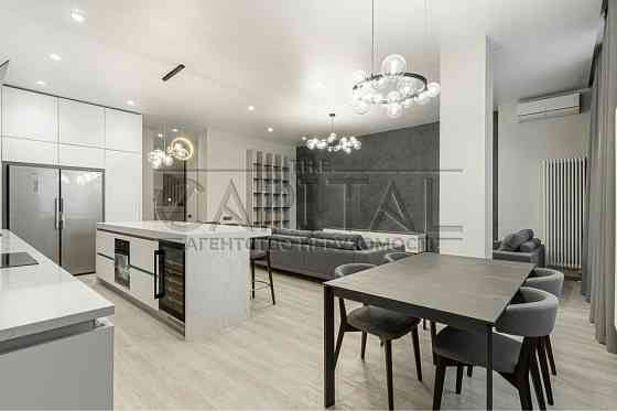 Київ, Печерський район, вул. Антоновича, 118 Київ