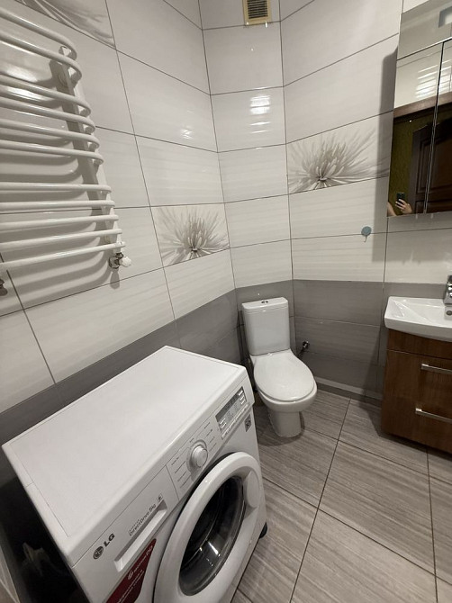 Здам 1кімнатну новобудову з автономним газовим опаленням Центр Ровно - изображение 4