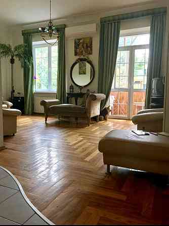 Здам 2-х  вул.Довнар - Запольсткого 4 Киев