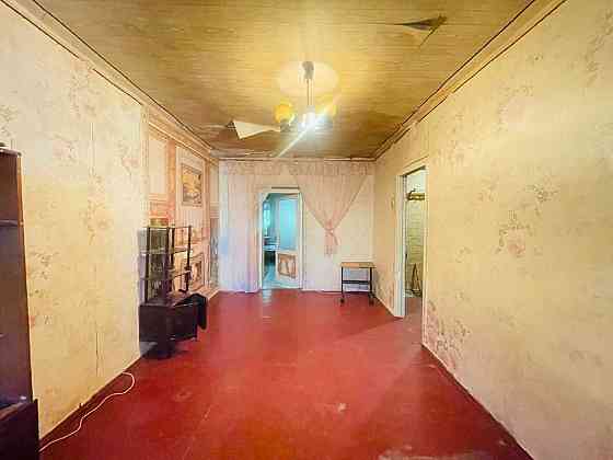 Продаю 2-ну квартиру. ПТЗ. Район  СШ 28. Не  кутова Николаев