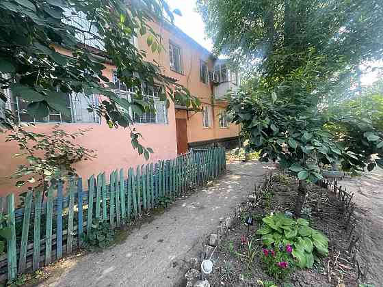 Продаю 2-ну квартиру. ПТЗ. Район  СШ 28. Не  кутова Николаев