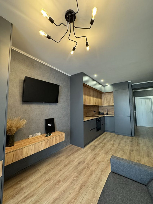 Продаж просторної двокімнатної квартири з кухнією студією! Софіївська Борщагівка - зображення 1