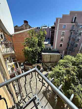 Центр міста! Продаж 2кім, вул. Гнатюка 3 • Балкон • Ліфт • Паркування Львов