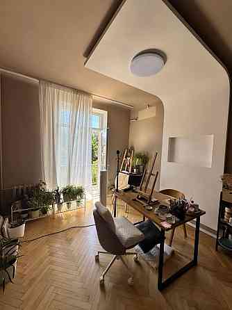 Центр міста! Продаж 2кім, вул. Гнатюка 3 • Балкон • Ліфт • Паркування Львов