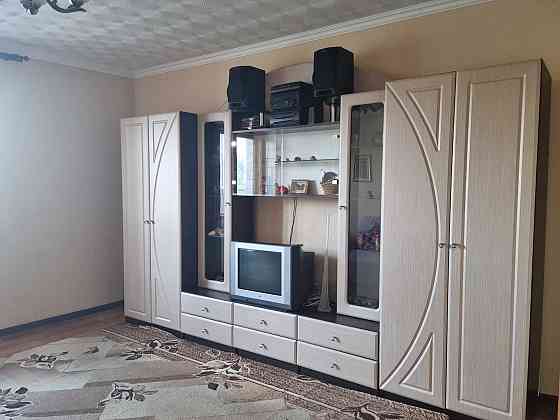 Срочно продам 3-х комнатную квартиру на 4-м микрорайоне Лозовая