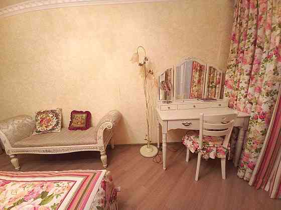 Продам 3 кімнатну квартиру в центрі міста - укомплектовану  з ремонтом Чернигов