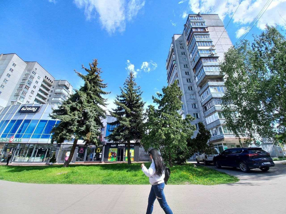 Продам 3 кімнатну квартиру в центрі міста - укомплектовану  з ремонтом Чернігів - зображення 2