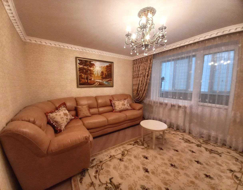 Продам 3 кімнатну квартиру в центрі міста - укомплектовану  з ремонтом Чернігів - зображення 1