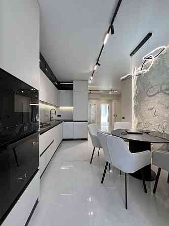 Стильна та сучасна квартира на 3 поверсі, біля Озера та Парку Івано-Франківськ