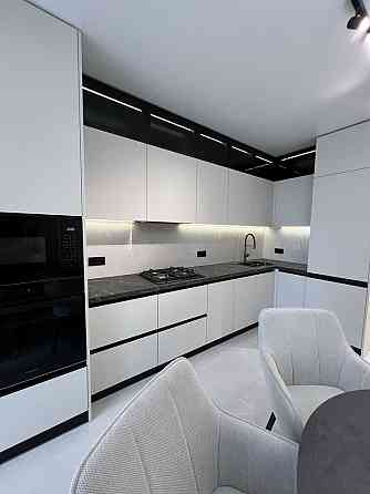 Стильна та сучасна квартира на 3 поверсі, біля Озера та Парку Івано-Франківськ