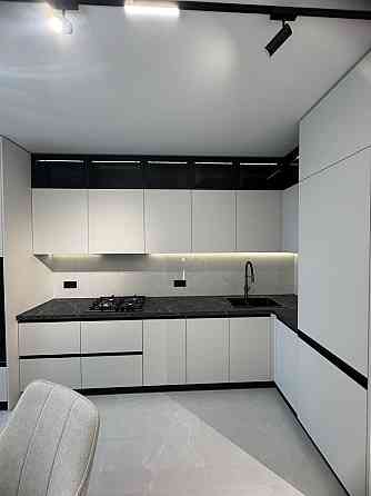 Стильна та сучасна квартира на 3 поверсі, біля Озера та Парку Івано-Франківськ