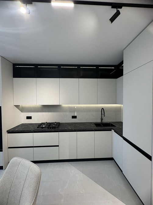 Стильна та сучасна квартира на 3 поверсі, біля Озера та Парку Івано-Франківськ - зображення 2