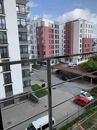 Чотирикімнатна квартира для сім'ї біля школи у Винниках Винники